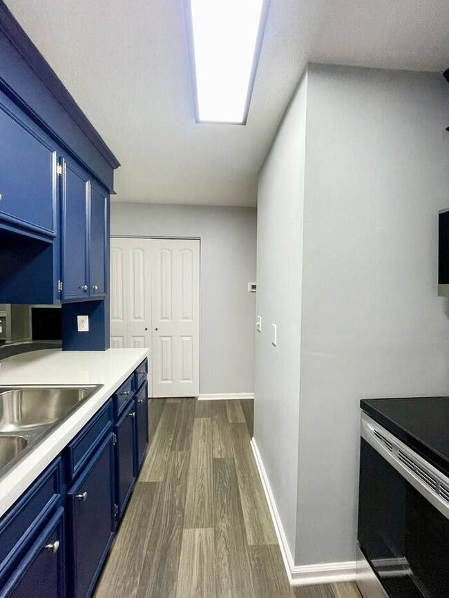 Building Photo - Harbison