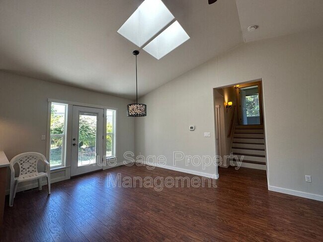 Foto del edificio - 306 Taylor Blvd