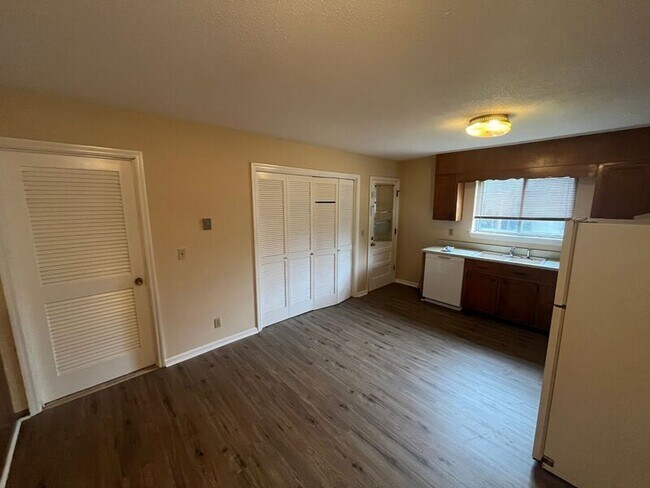 Foto del edificio - 307 Nye Dr