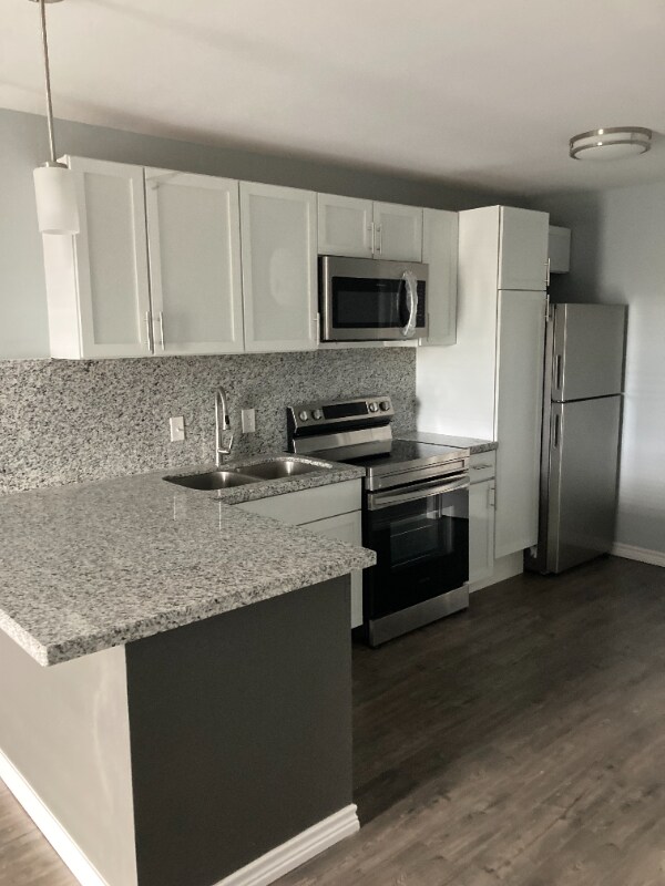 Foto del edificio - 2109 Kerria Ave