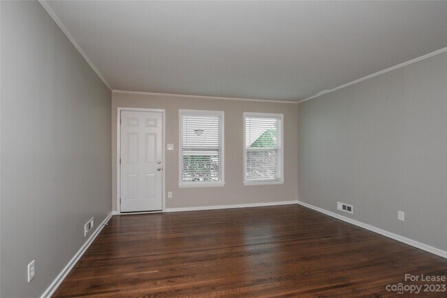 Building Photo - 1431 Chelveston Dr