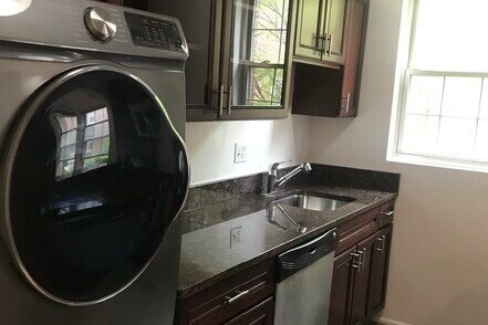 Kitchen - 422 Butternut St NW