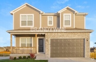 Building Photo - 700 Poplar Cir