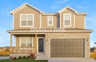 Building Photo - 700 Poplar Cir