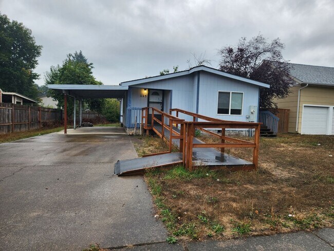 Building Photo - 2-bedroom 1 bath House