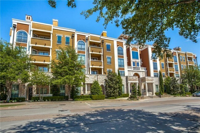 Foto del edificio - 8616 Turtle Creek Blvd