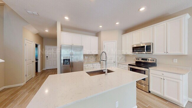 Foto del edificio - 486 Boracay Cir