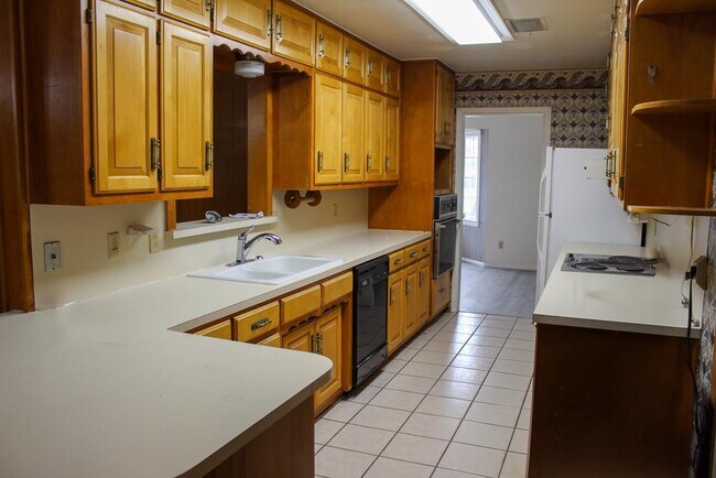 Building Photo - 3819 Blossom Ln