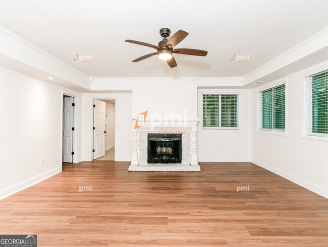 Building Photo - 3220 Ingleside Ave