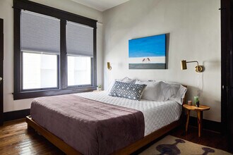 Building Photo - 1623 11th Pl S