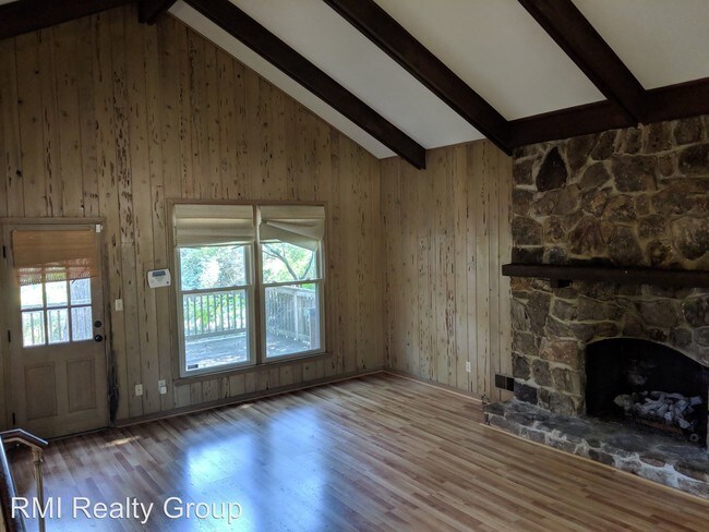 Building Photo - 3 br, 2 bath House - 2941 Pumphouse Road