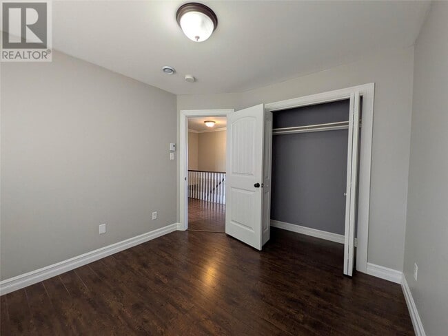 Building Photo - 180 Ladysmith Dr