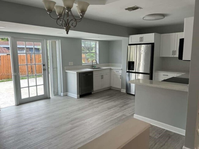 Foto del edificio - 17541 NE 4th Ave