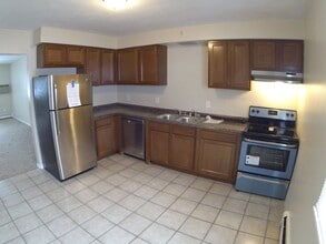 Building Photo - 909 Cook Ave