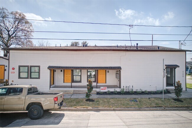 Building Photo - 201 Eastwood St