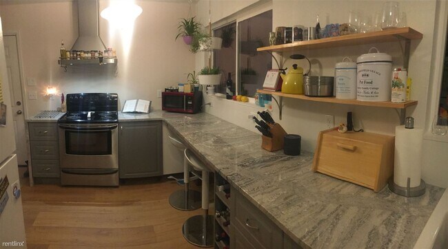 Foto del edificio - 2 br, 2 bath House - 2785 El Capitan Drive