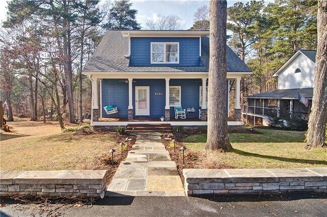 Building Photo - 4060 Merritt Dr