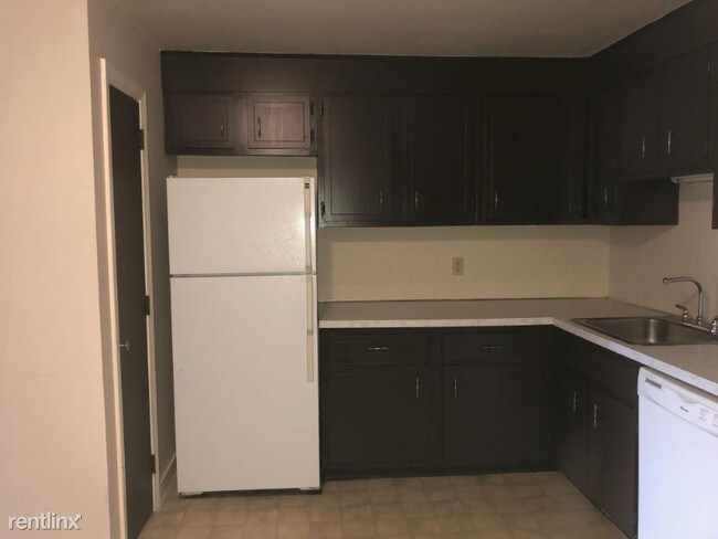 Foto del edificio - 2 br, 1 bath Apartment - 101 Upton Street