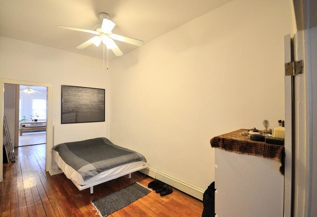 Building Photo - 78 Devoe St