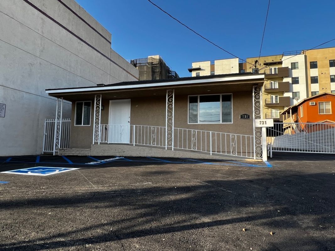 Foto principal - 731 W Emerson Ave