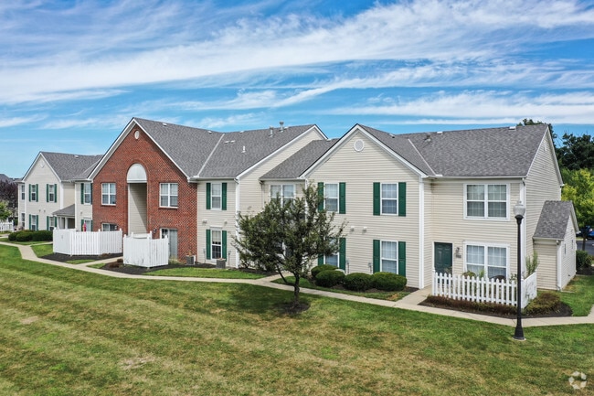 Building Photo - The Ridge at Chestnut Hill