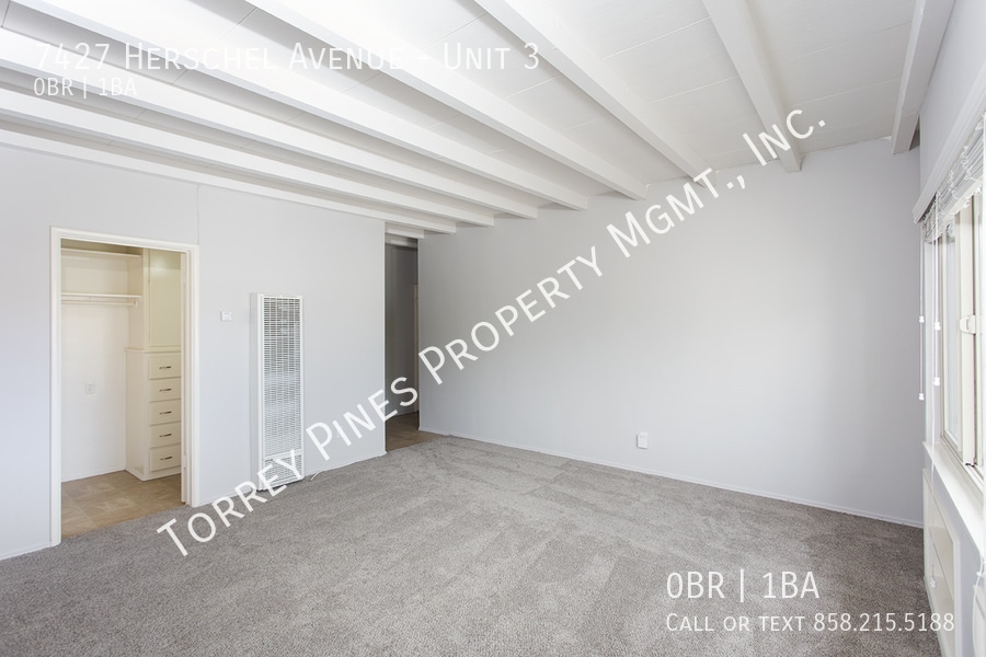 Foto principal - 7427 Herschel Ave