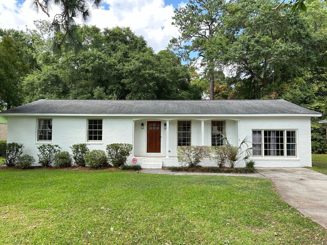 Foto principal - 1350 Pocahontas St
