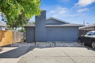 Building Photo - 5724 SE 83rd Ave