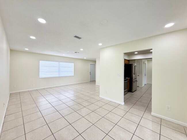 Foto del edificio - 120 Richmond Ave S
