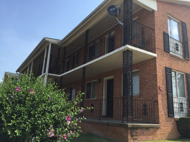 Foto del edificio - 217 Mountain Ave SW