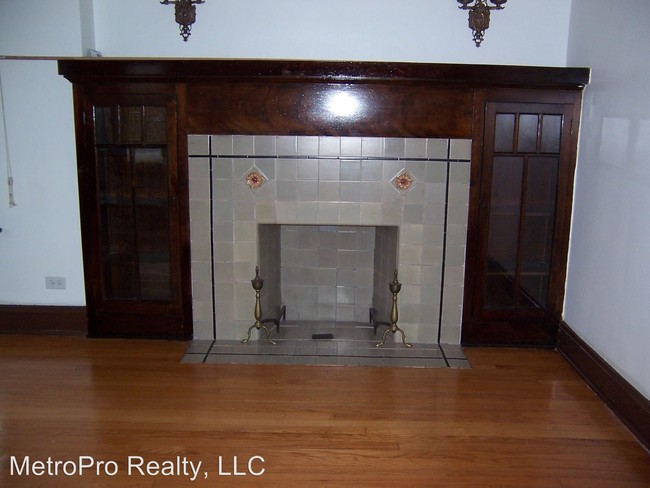 Building Photo - 55 E 98th St