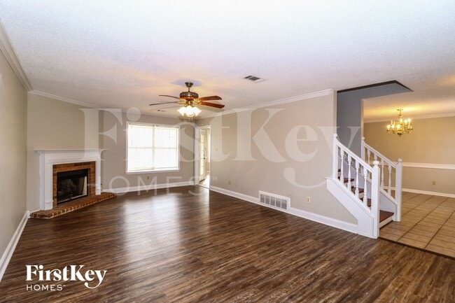 Building Photo - 9689 Kingsridge Dr