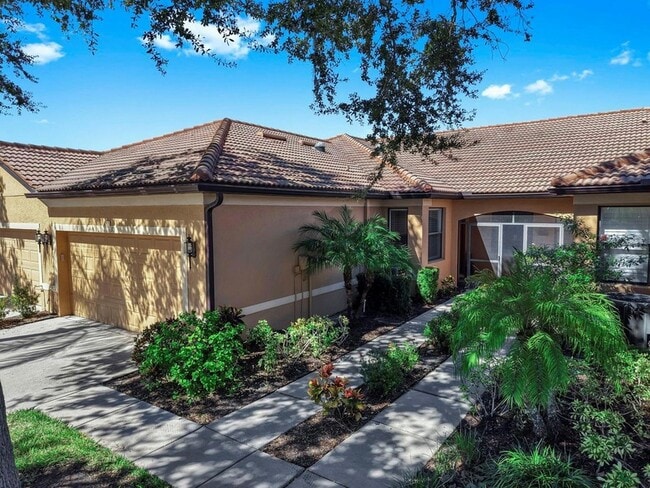 Photo - 313 Seneca Falls Dr House