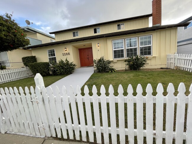 1106 - 1106 Opal St