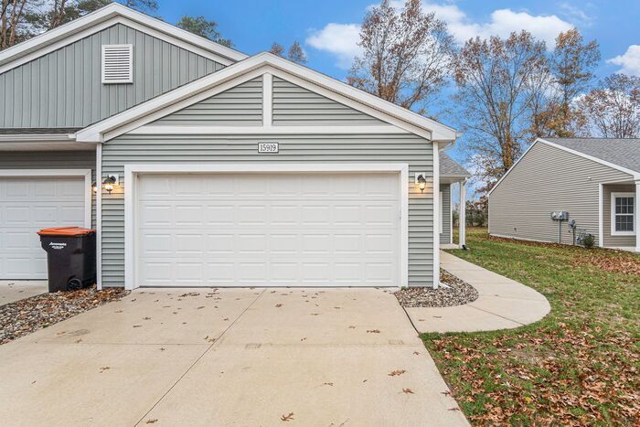 Foto principal - 26136 Northland Crossing Dr