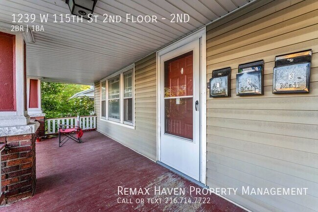 Foto del edificio - 1239 W 115th St