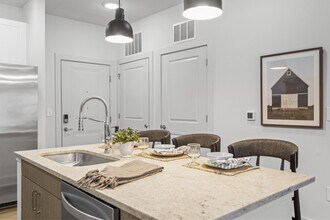 Building Photo - Rovena at Mt. Zion