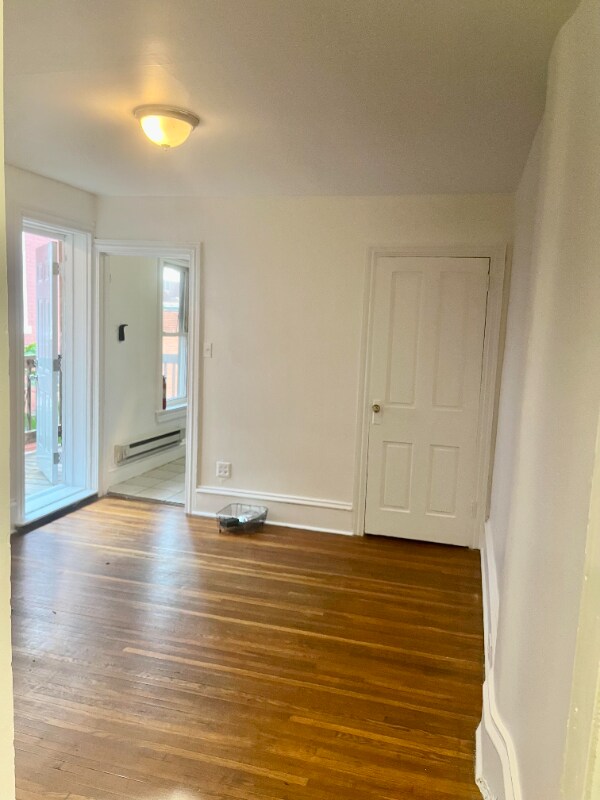 837 Washington St Unit 2R, Reading, PA 19601 Room for Rent in Reading, PA