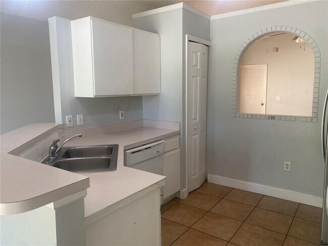 Foto del edificio - 12949 Odyssey Lake Way