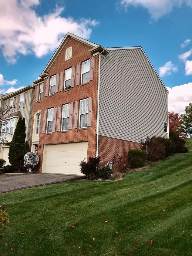 6311 Oyster Bay Ct, Bridgeville, PA 15017 Townhome Rentals in