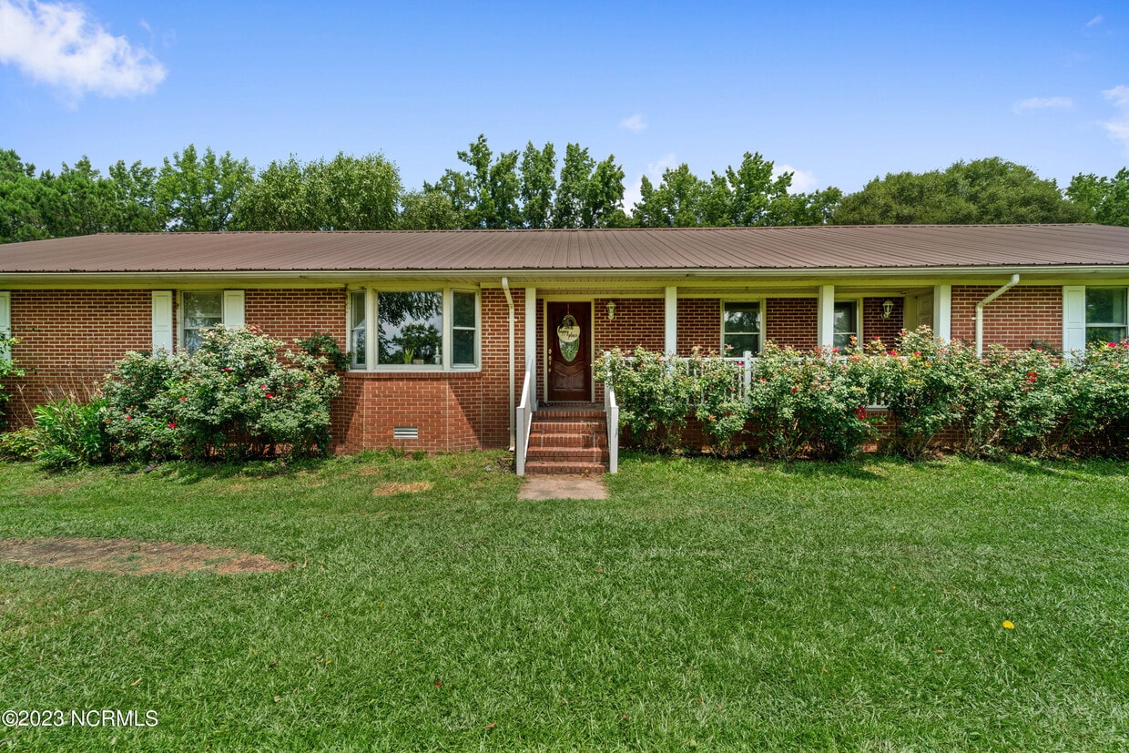 468 Sandy Foundation Rd, Kinston, NC 28504 House Rental in Kinston