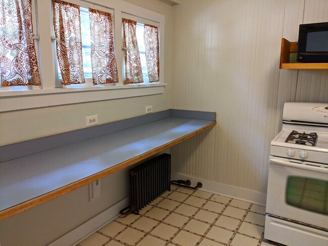 Building Photo - 815 Lincoln Street Apt #CH, Evanston, IL 6...