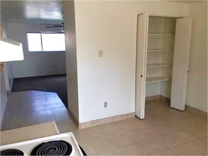 Foto del edificio - 265 E Center St