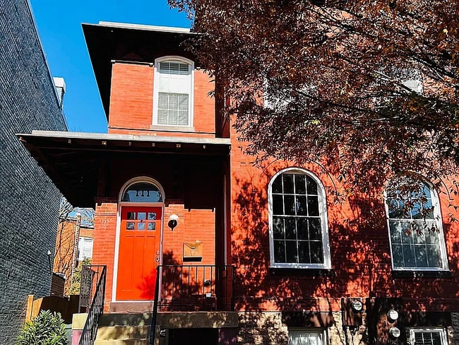 Building Photo - 111 Seaton Pl NW