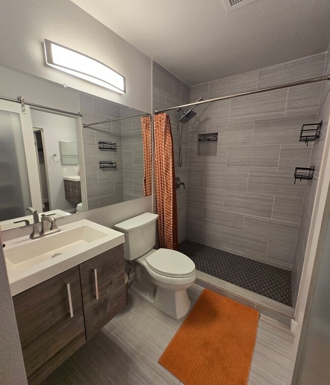 Building Photo - Upgraded & Pet Friendly 2BR in Central Kihei