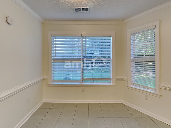 Building Photo - 2714 Cedar Bluff Dr