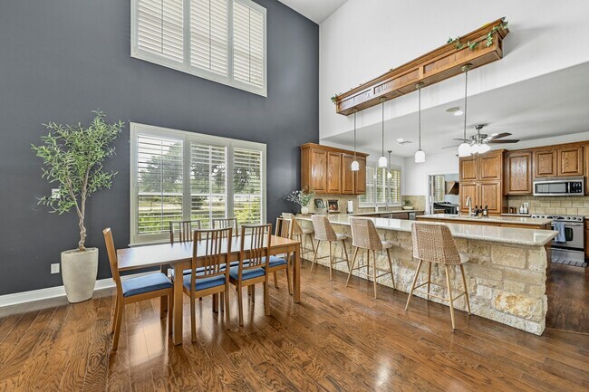 Foto del edificio - 211 Moore Ln