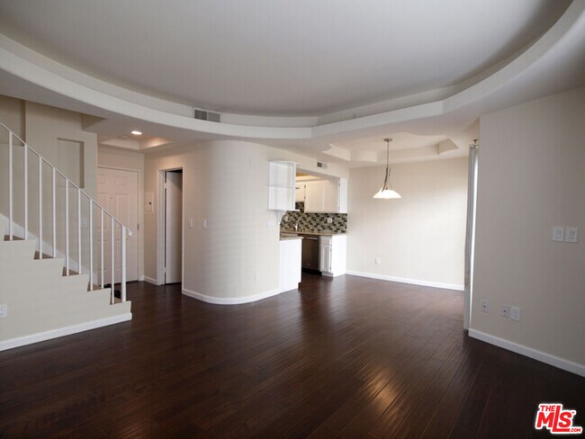 Foto del edificio - 10627 Moorpark St