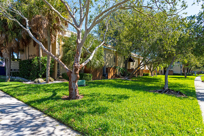 Building Photo - The Place at Davis Islands