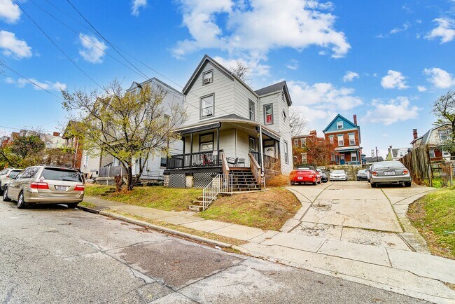 Foto del edificio - Large Clifton House For 2026-2027!